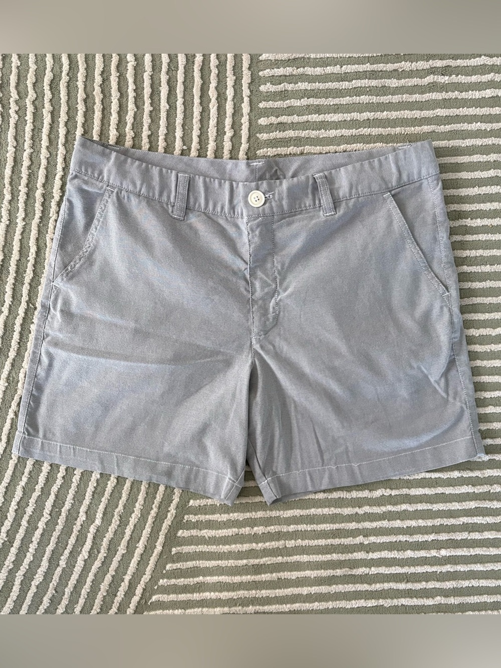 Chubbies Light Heather Grey 6” Shorts - Size 35